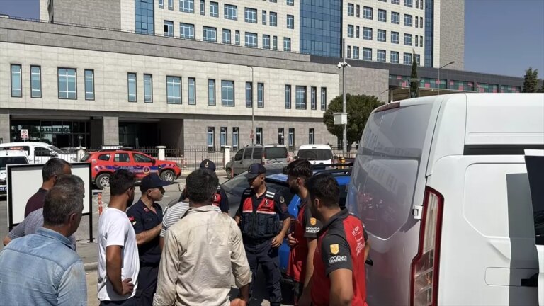 adiyamanda bicakli kavga 4 yarali sNEmGS4R