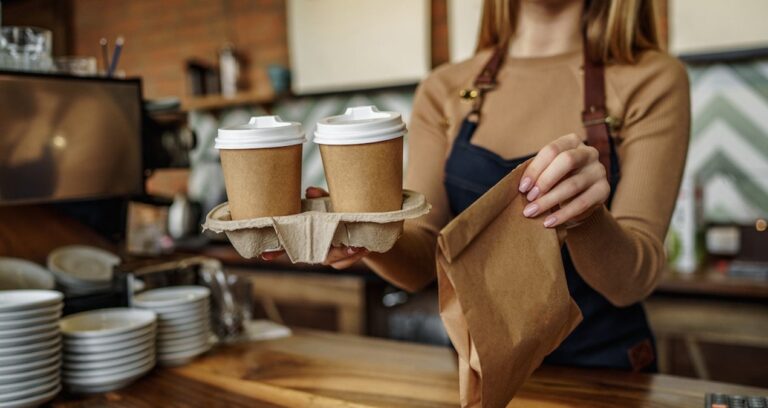 coca cola dunyaca unlu kahve zincirini satiyor turkiyede yuzlerce subesi var gN84qOOT