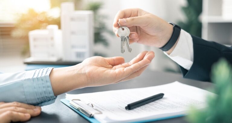 ev alacak ve kiralayacaklar dikkat yetkili emlaklar artik bu tabelayi kullanacak lnXX4BmY