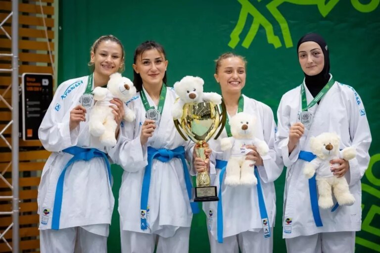 istanbul kent universitesinin tarihi basarisi rjCh95sL