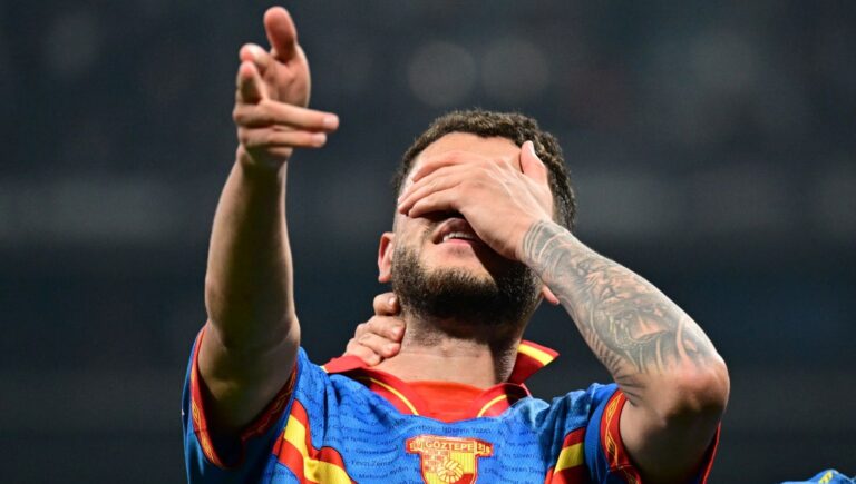 turk futbol tarihine gecen transfer aciklandi romulo imzayi atti s6xhphDg