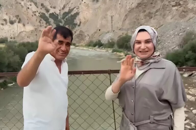 vizonteledeki zap suyu turkusunu aydin aydinin seslendirdigi ortaya cikti hD7fxk4c