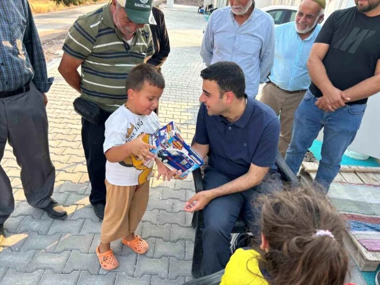 yangin sonrasi destek ziyareti 2XY79tc4