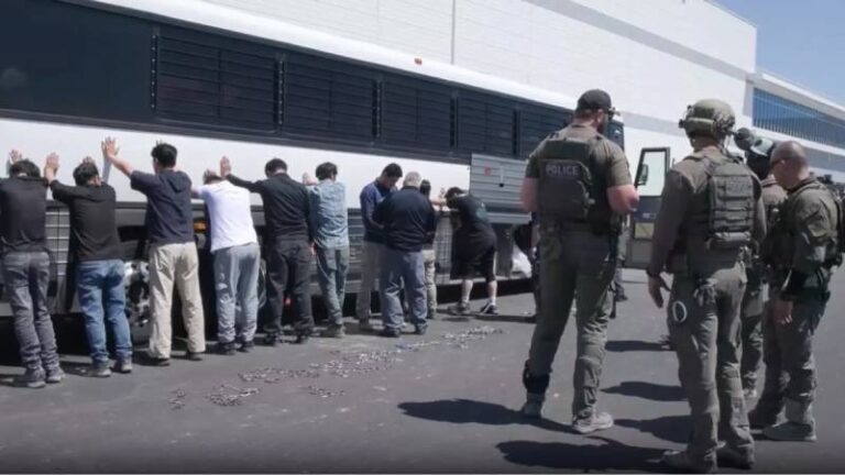 abdde hyundai fabrikasina baskin duzenlenmisti guney koreden tepki geldi ulusal firmalar yatirimlarda tereddude dusebilir jy7G6JhO