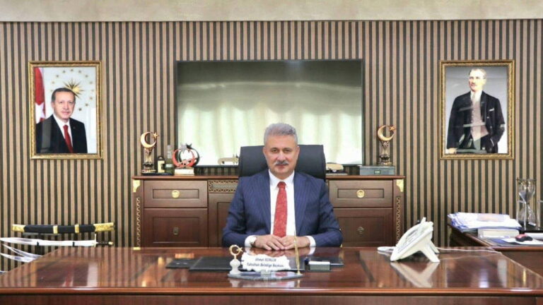 ahmet sungur kimdir yahsiyan belediye baskani ahmet sungur kac yasinda nereli ahmet sungur neden gozaltina alindi UZJFa1N9