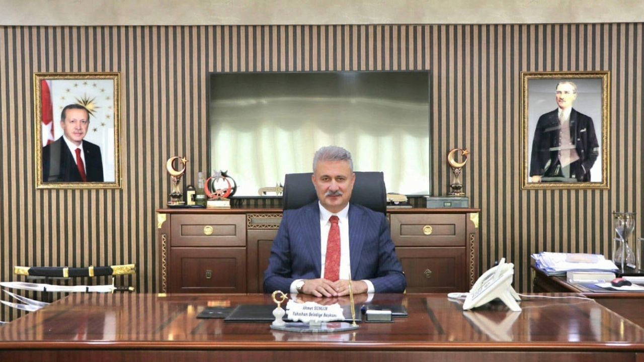 ahmet sungur kimdir yahsiyan belediye baskani ahmet sungur kac yasinda nereli ahmet sungur neden gozaltina alindi UZJFa1N9