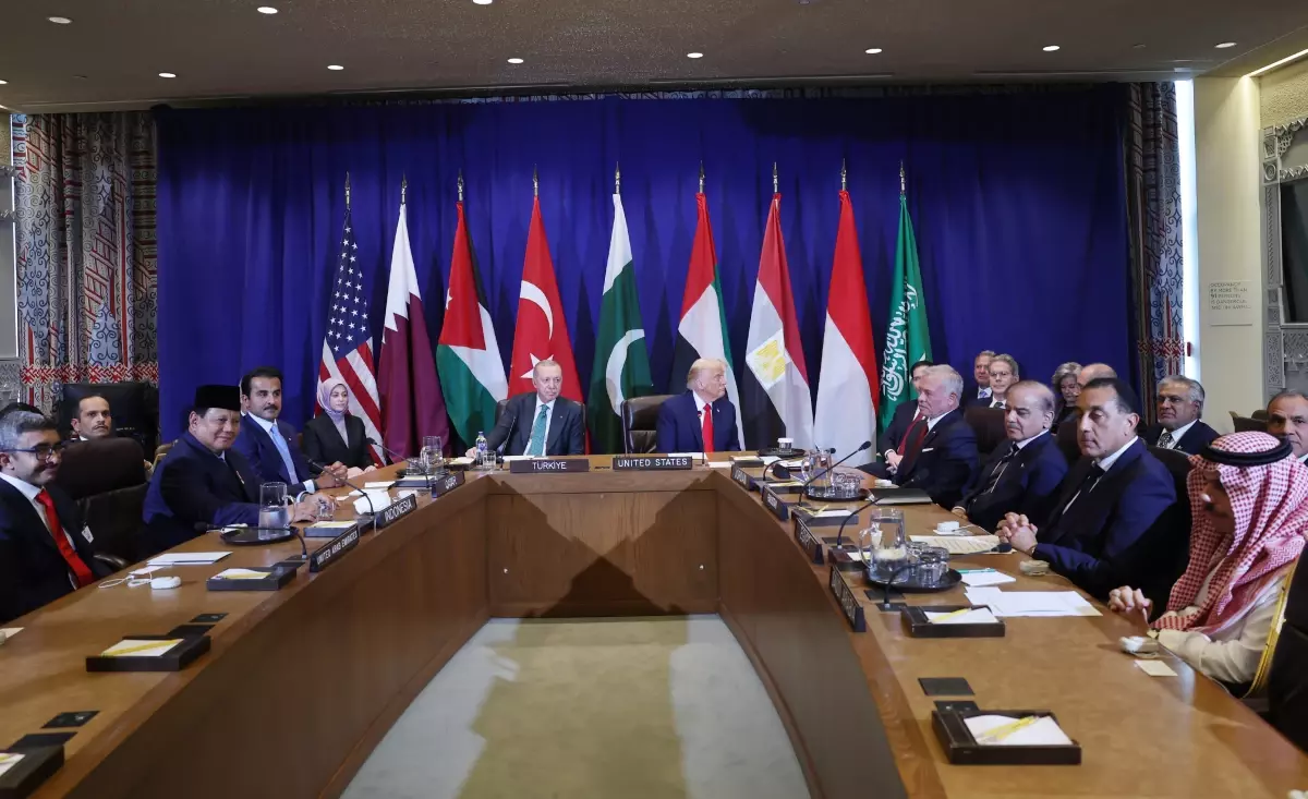 cumhurbaskani erdogan abd baskani trump ile gazze konulu bolgesel toplantiya katildi KCfPHBTv