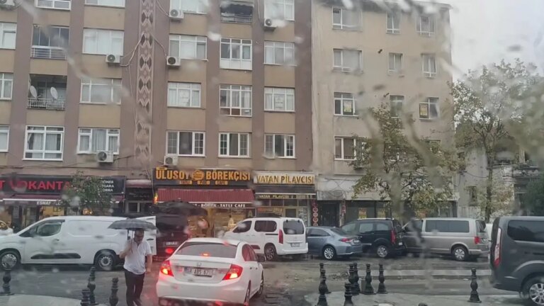 istanbulda yagmur suruculeri zorladi CHx2keiR
