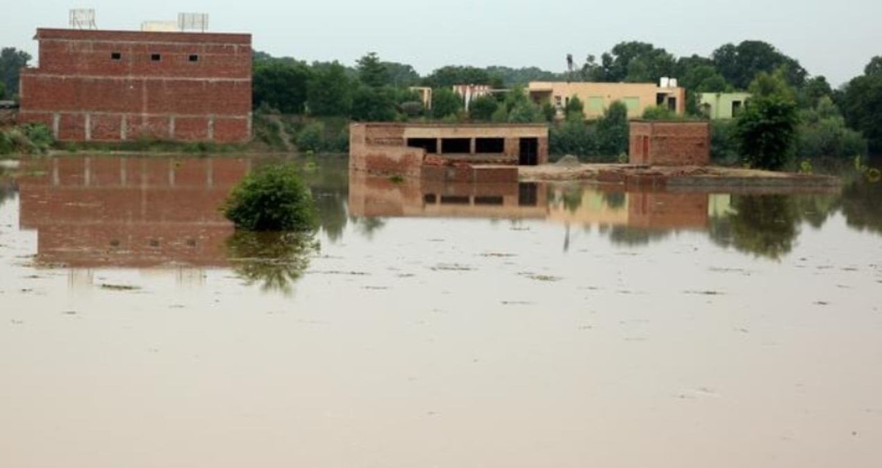 pakistanda sel riski 110 bin kisi tahliye edildi 11GrxayP
