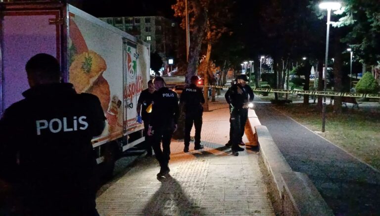 petshop dukkanina silahli saldiri 1 kisi olduruldu tQwCSIQK