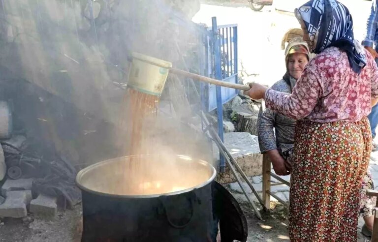 selendide pekmez uretimi basladi GQ4NlR7C