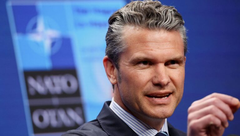 abd savas bakani hegsethin ucagi ingilterede acil inis yapti QszH8eGY.jpg