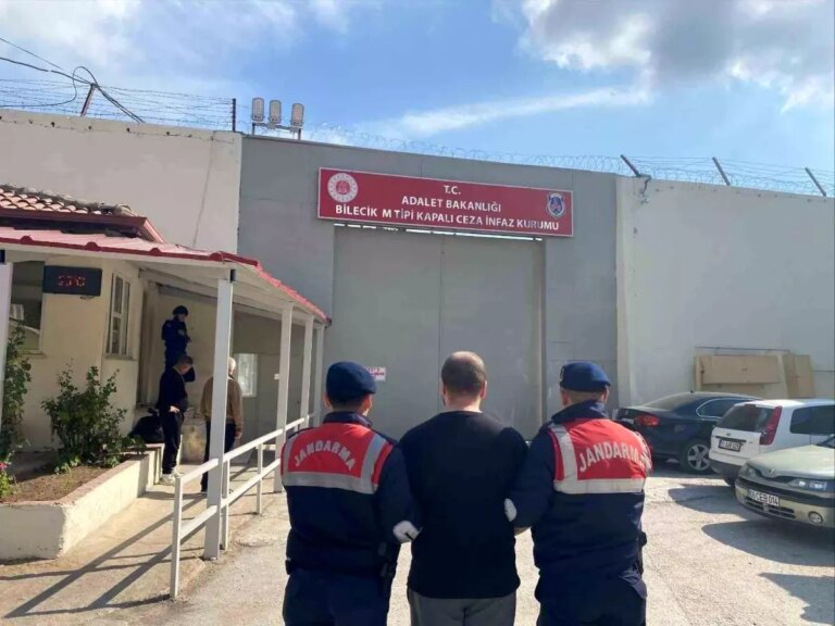 hirsizlik sucundan cezaevine gonderildi 8gwvXGSj.jpg