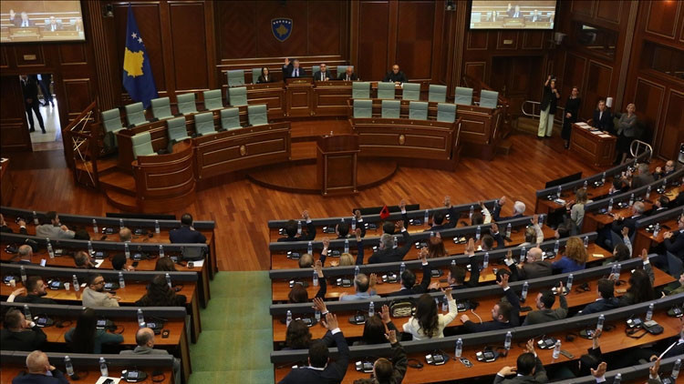 kosovada yeni hukumete guvenoyu cikmadi arhUGENl.jpg