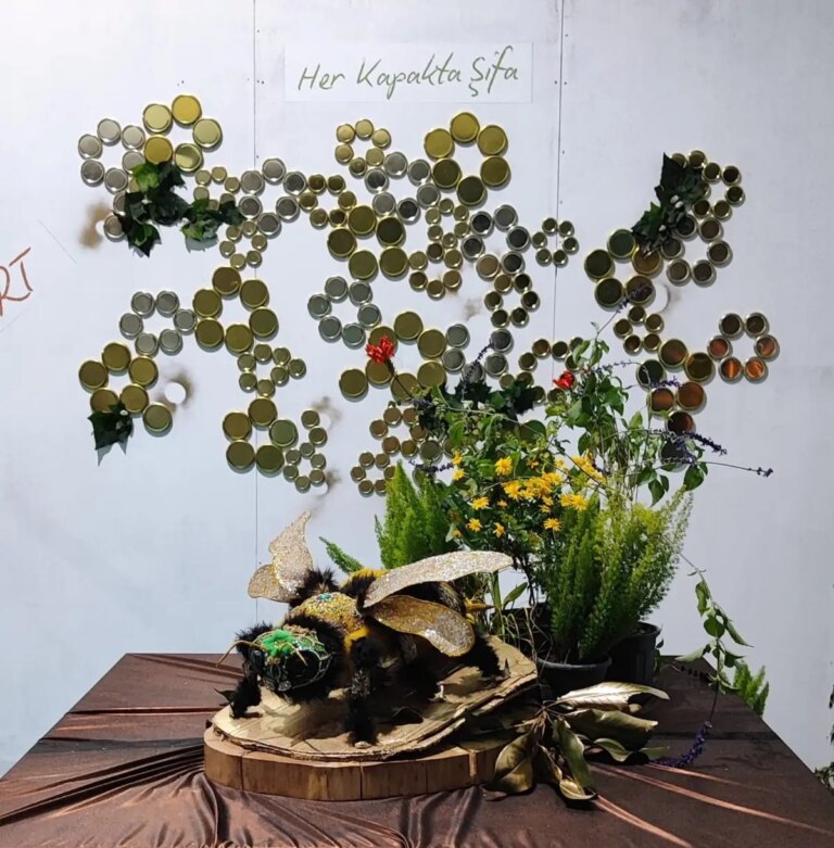 rizeden dunyaya paha bicilemez mavi projesi ile dogaya ve biyocesitlilige sanatsal dokunus tMxyYacO.jpg