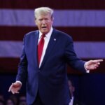 trump askerlerin maaslarinin odenmesi icin tum fonlari kullanma talimati verdi UCuwlstY.jpg