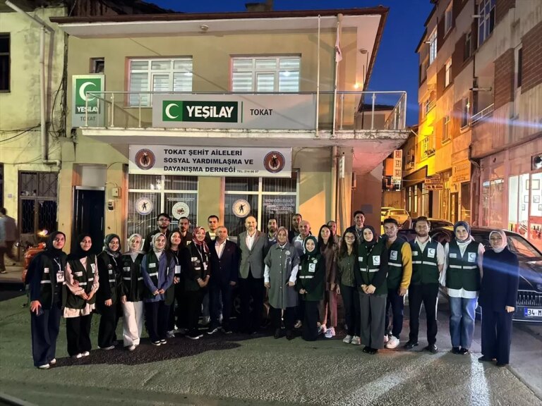 yesilay baskani dinc tokatta TG31YEJh.jpg