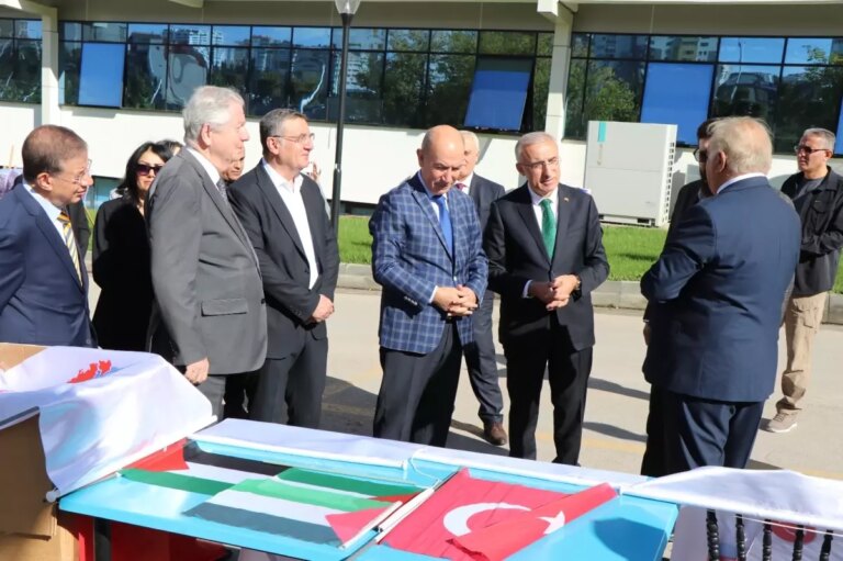 yuksek ihtisas universitesinde gazze ile dayanisma haftasi duzenlendi 8tPEOfIg