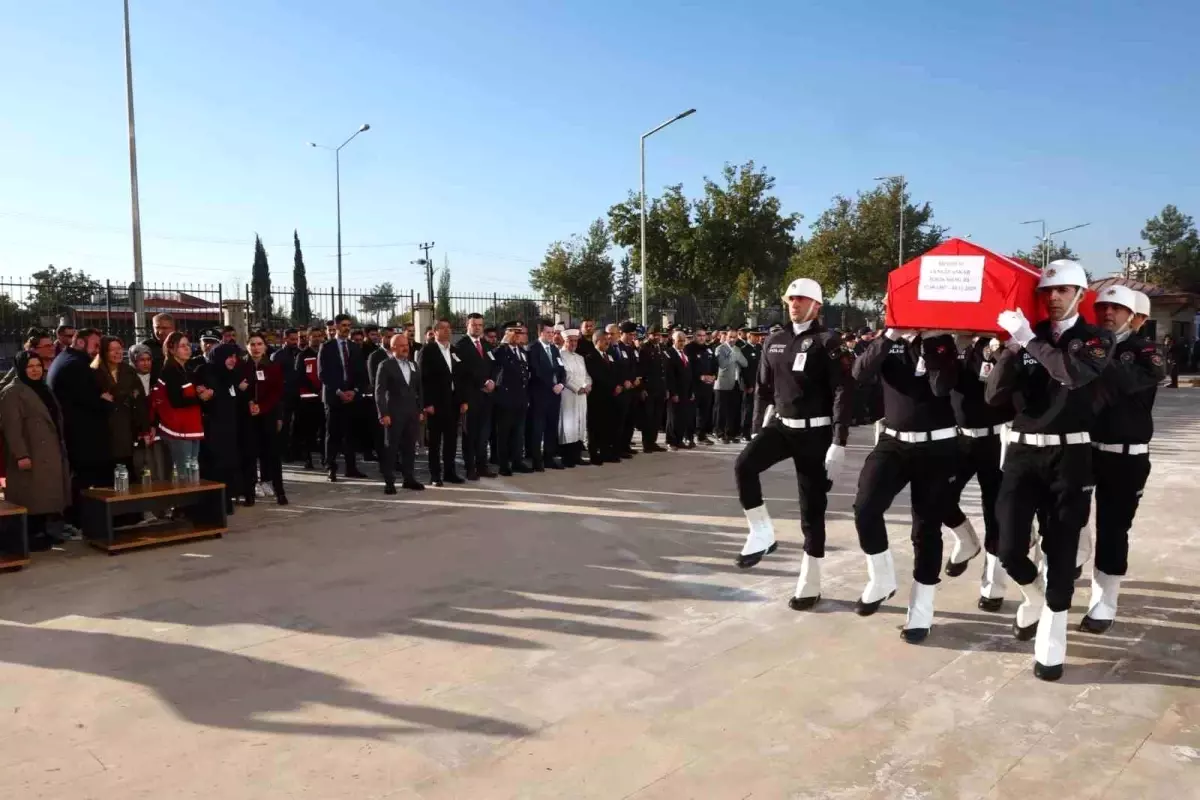 adiyamanda kaza polis memuru hayatini kaybetti ZGTpxv6k.jpg