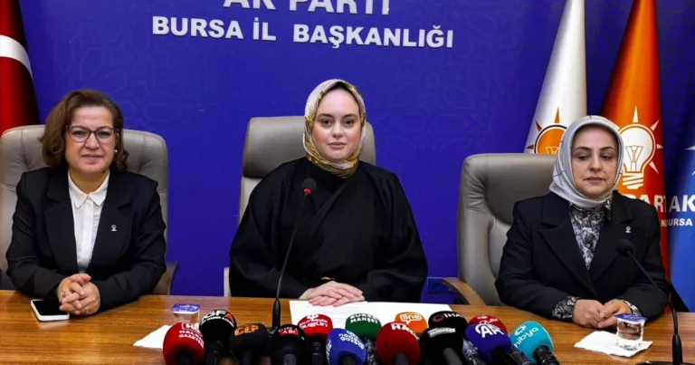 ak-parti-kadin-kollari-bursa-siddetin-her-turu-kabul-edilemez-F6XAs2fj.webp