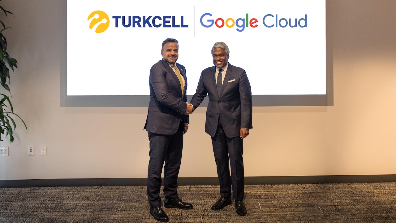google-turkiyeye-1-milyar-dolarlik-yapay-zeka-veri-merkezi-kuruyor-Y882aBF9.jpeg