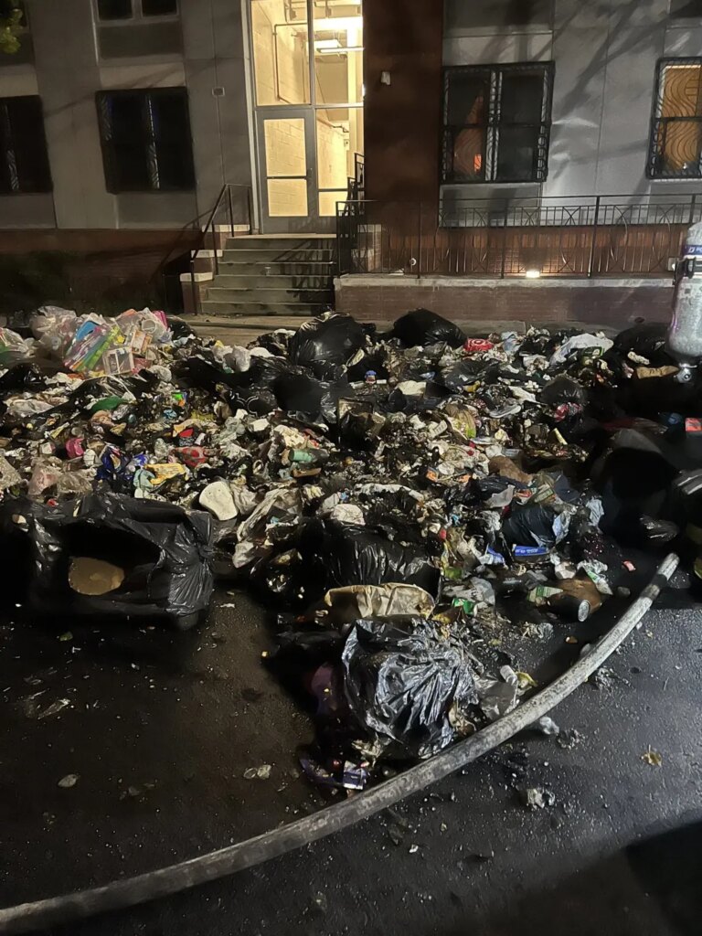 new yorkta arac patladi 7 itfaiyeci yaralandi KYtptbQA.jpg