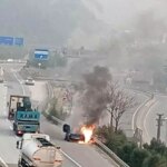 pamukovada seyir halindeki otomobil alev aldi eQxAWuFZ.jpg