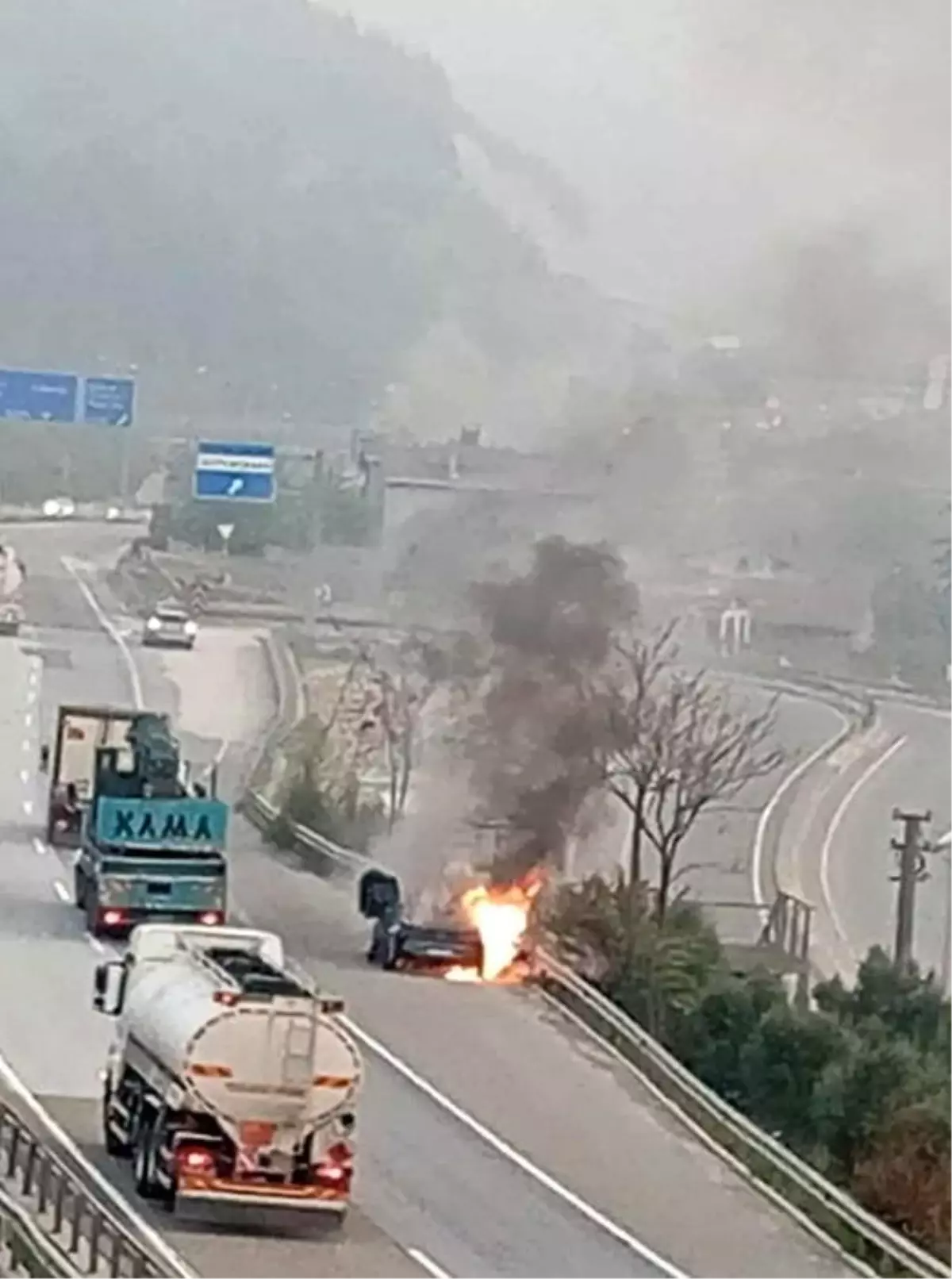 pamukovada seyir halindeki otomobil alev aldi eQxAWuFZ.jpg