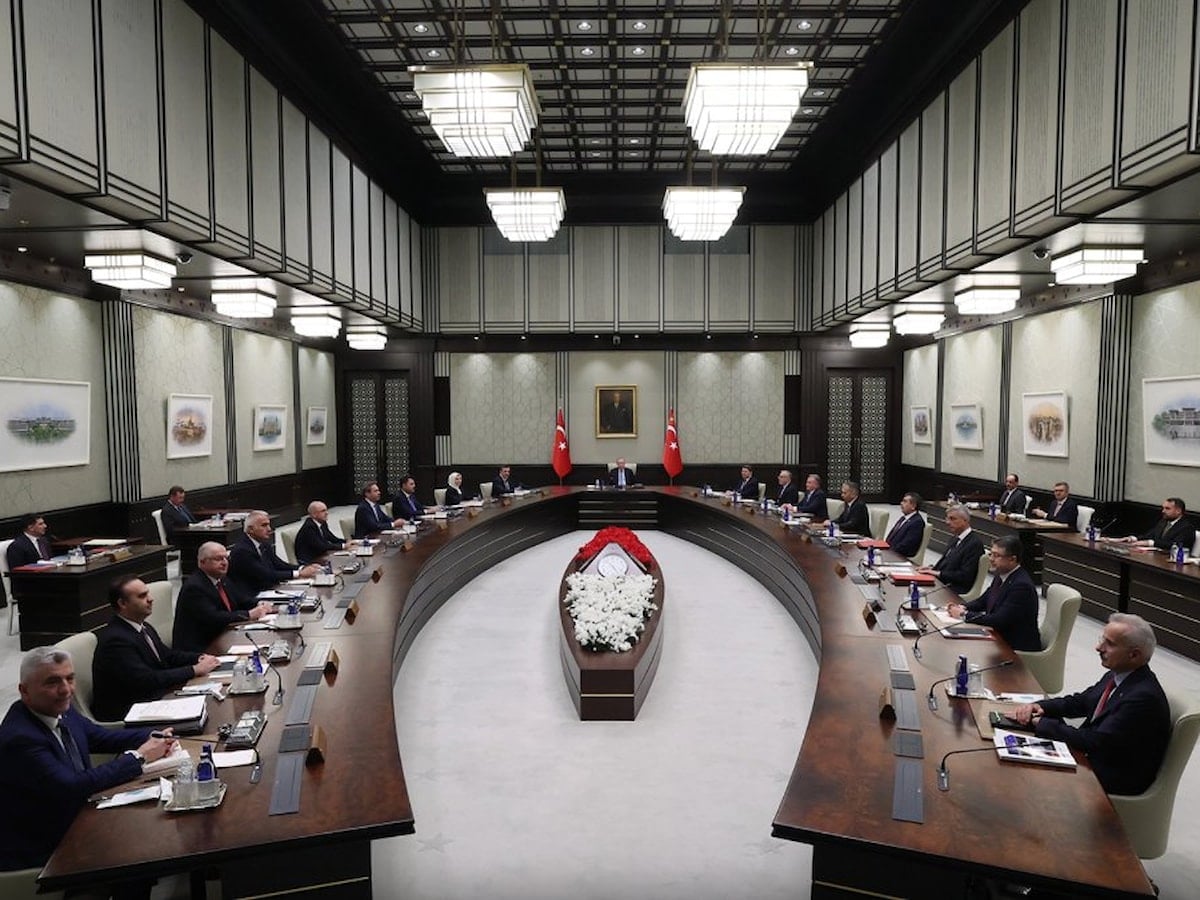 cumhurbaskanligi-kabinesi-toplaniyor-suriye-ve-gazze-masaya-yatirilacak-saMGYTWP.jpg