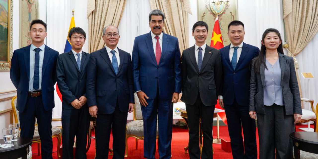 maduro-son-gorusmesini-cin-heyeti-ile-yapmis-5t9si3HW.jpg