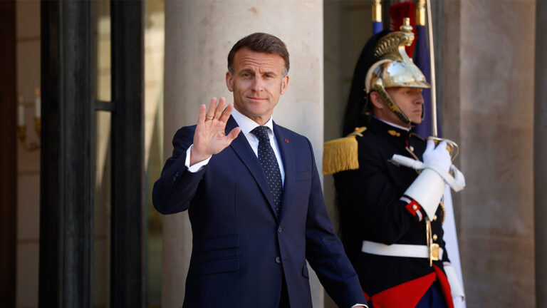 macrondan-kabineye-talimat-enerji-krizine-cozum-bulun-UVfW7qjP