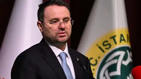 adalet-bakani-akin-gurlek-ekrem-imamoglunun-diplomasini-iptal-eden-universitenin-etkinliginde-konustu-OVCzalGI