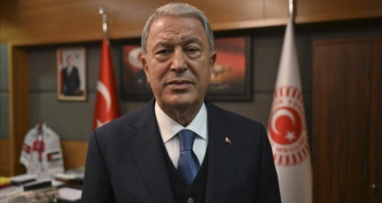 hulusi-akardan-ogrencilere-tuhaf-teklif-yarindan-itibaren-okulu-birakip-cine-gidin-RQw7cbl1