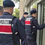 samsunda-uyusturucu-ve-silah-operasyonu-3-tutuklama-9yOZnllt