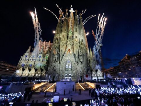 Sagrada Familia, 172,5 metreyle dünyanın en yüksek kilisesi oldu